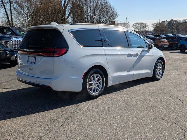 2022 Chrysler Pacifica Touring-L