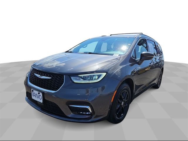 2022 Chrysler Pacifica Touring-L