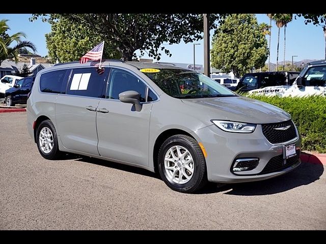 2022 Chrysler Pacifica Touring-L