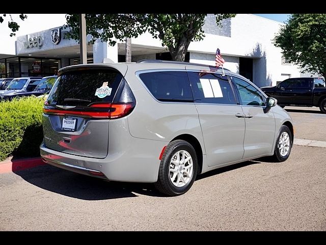 2022 Chrysler Pacifica Touring-L