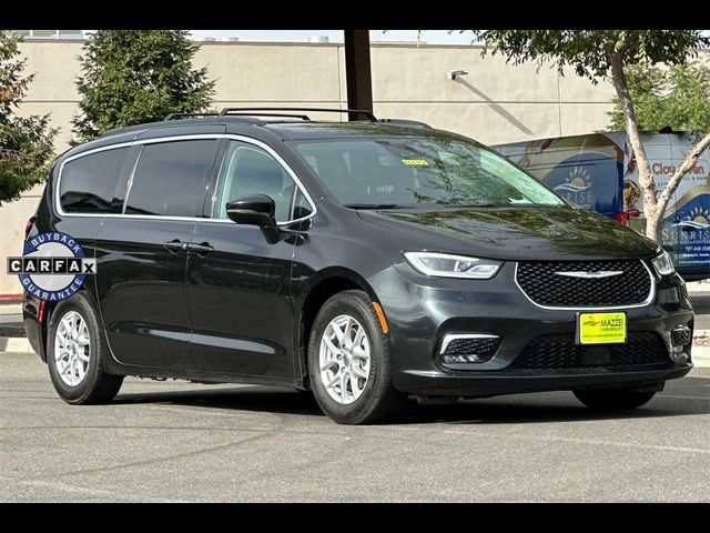 2022 Chrysler Pacifica Touring-L