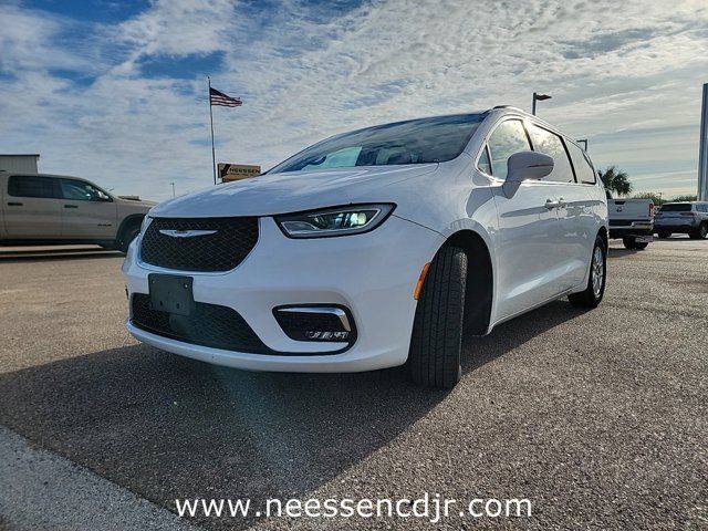 2022 Chrysler Pacifica Touring-L