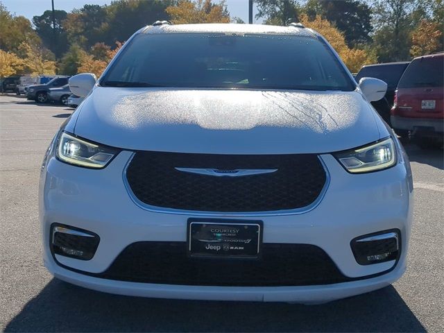 2022 Chrysler Pacifica Touring-L