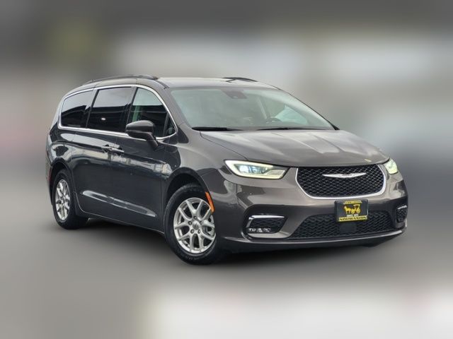 2022 Chrysler Pacifica Touring-L