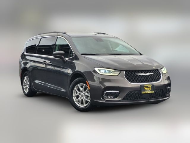 2022 Chrysler Pacifica Touring-L