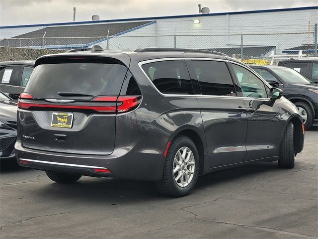 2022 Chrysler Pacifica Touring-L