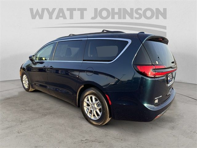 2022 Chrysler Pacifica Touring-L