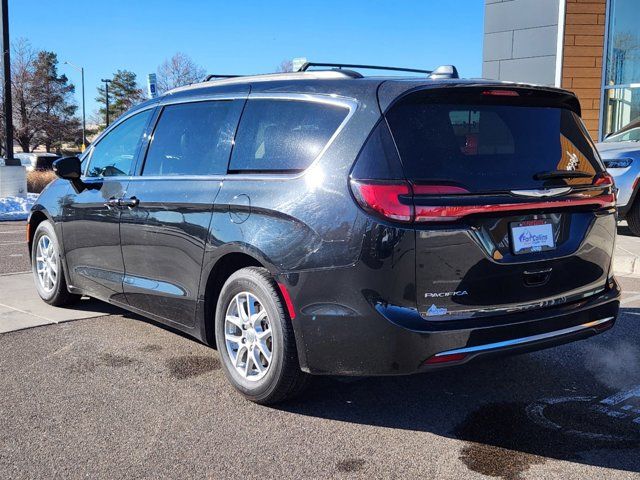 2022 Chrysler Pacifica Touring-L