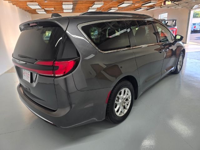 2022 Chrysler Pacifica Touring-L