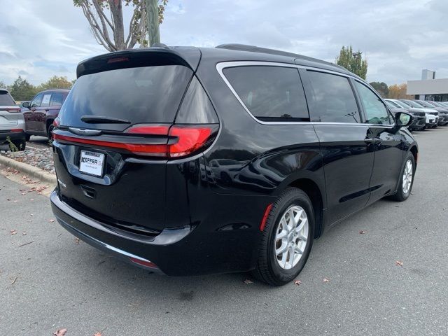 2022 Chrysler Pacifica Touring-L