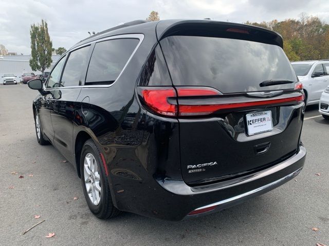 2022 Chrysler Pacifica Touring-L