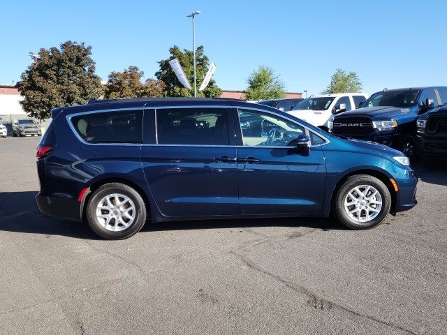 2022 Chrysler Pacifica Touring-L