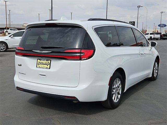 2022 Chrysler Pacifica Touring-L
