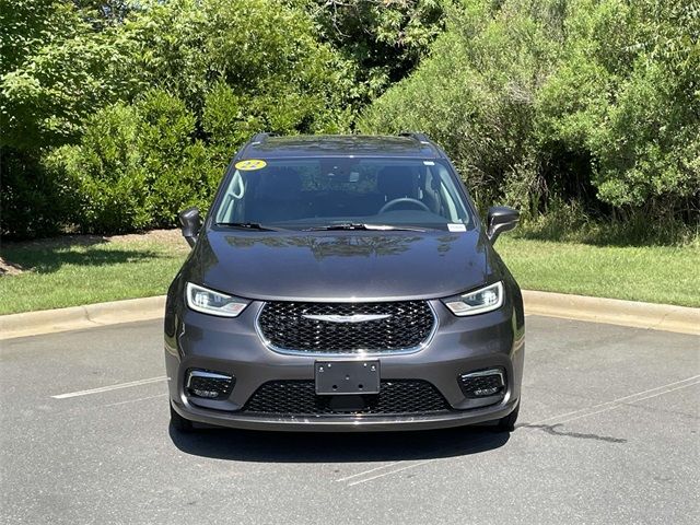 2022 Chrysler Pacifica Touring-L