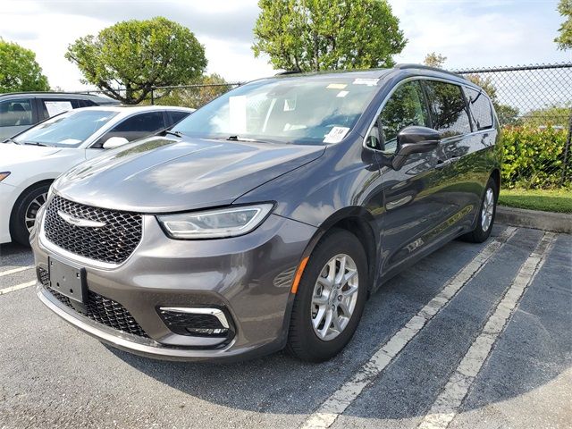 2022 Chrysler Pacifica Touring-L