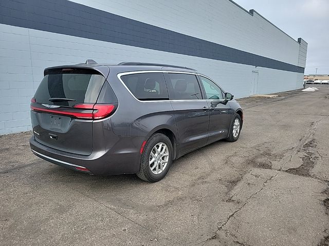 2022 Chrysler Pacifica Touring-L