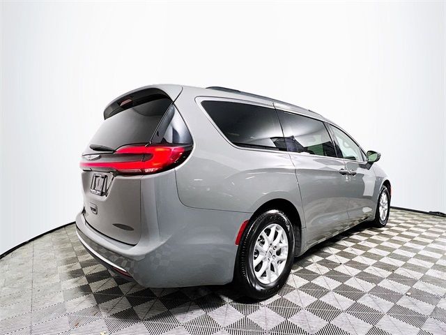 2022 Chrysler Pacifica Touring-L