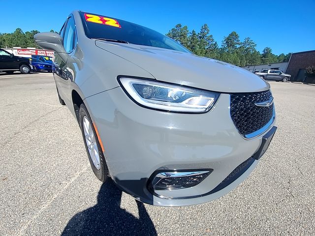 2022 Chrysler Pacifica Touring-L