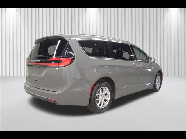 2022 Chrysler Pacifica Touring-L