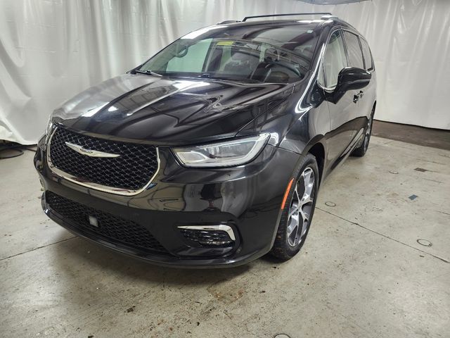 2022 Chrysler Pacifica Touring-L