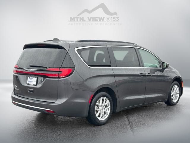 2022 Chrysler Pacifica Touring-L