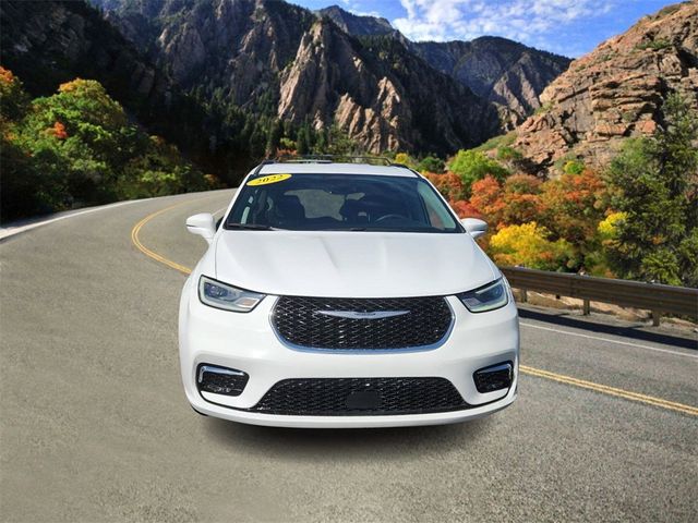 2022 Chrysler Pacifica Touring-L