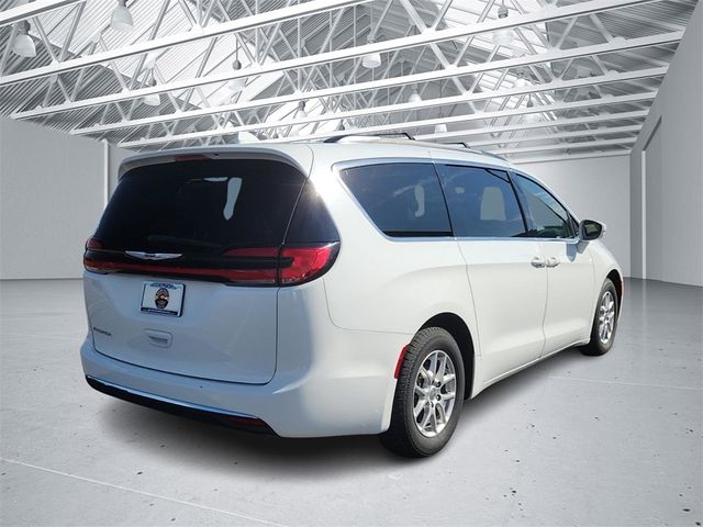 2022 Chrysler Pacifica Touring-L