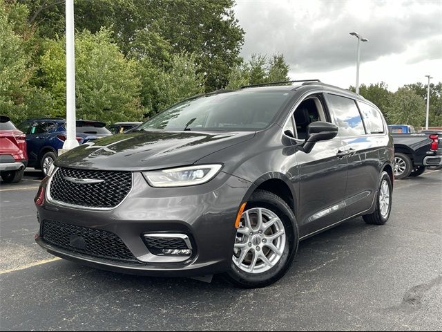 2022 Chrysler Pacifica Touring-L