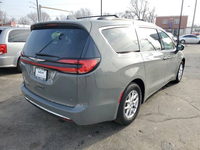 2022 Chrysler Pacifica Touring-L