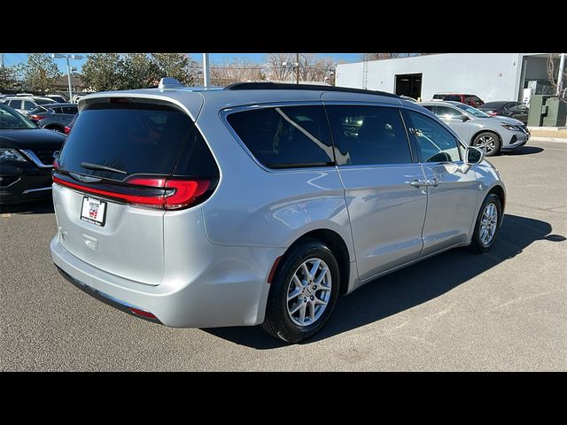 2022 Chrysler Pacifica Touring-L