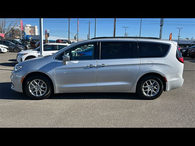 2022 Chrysler Pacifica Touring-L