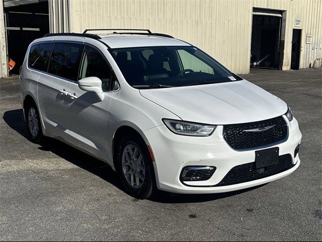 2022 Chrysler Pacifica Touring-L