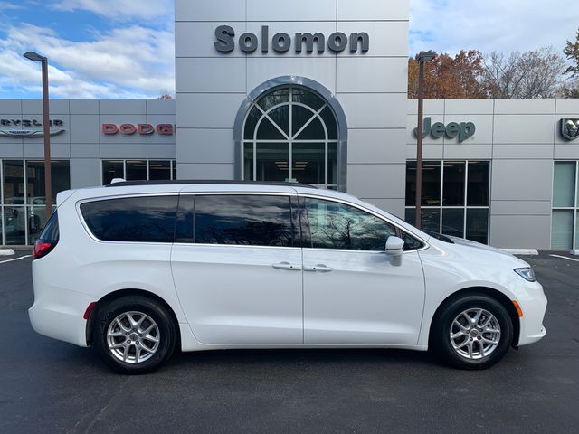 2022 Chrysler Pacifica Touring-L