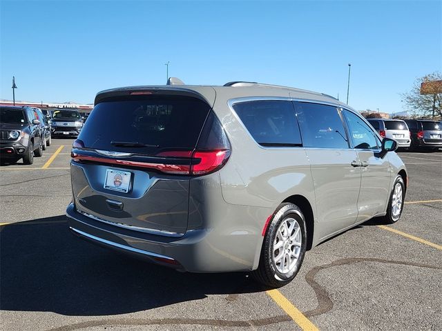 2022 Chrysler Pacifica Touring-L