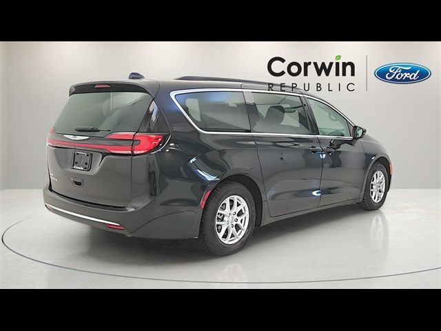 2022 Chrysler Pacifica Touring-L