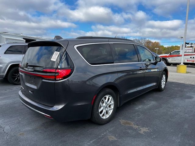 2022 Chrysler Pacifica Touring-L