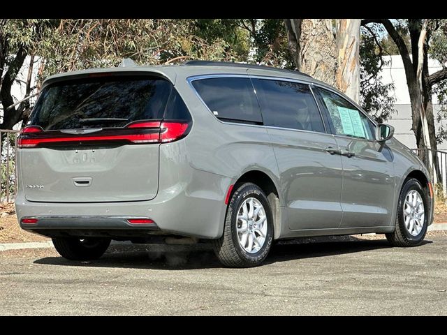 2022 Chrysler Pacifica Touring-L