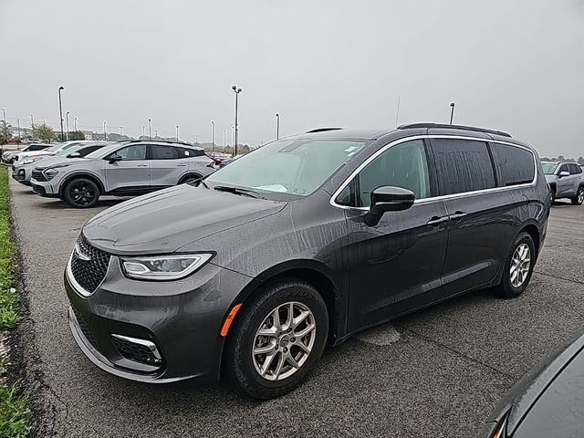 2022 Chrysler Pacifica Touring-L