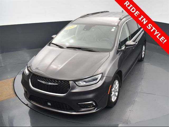 2022 Chrysler Pacifica Touring-L