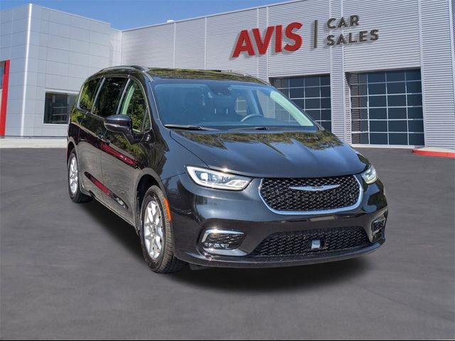 2022 Chrysler Pacifica Touring-L