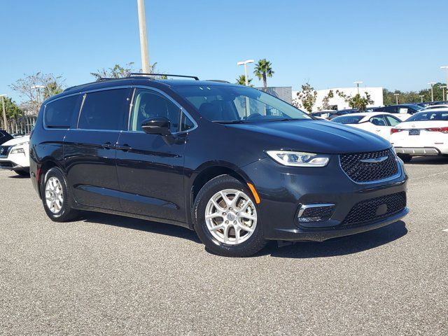 2022 Chrysler Pacifica Touring-L