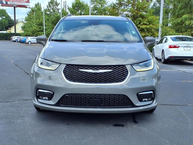 2022 Chrysler Pacifica Touring-L