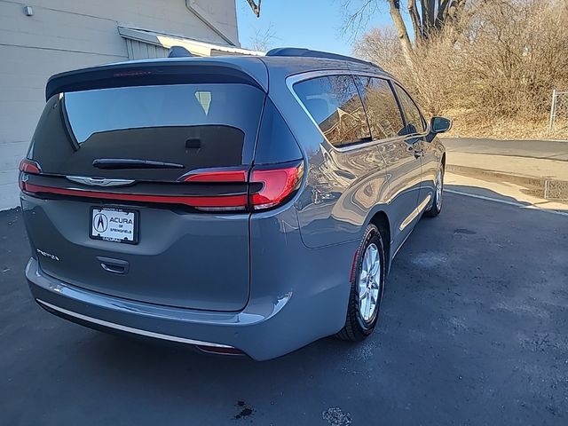 2022 Chrysler Pacifica Touring-L