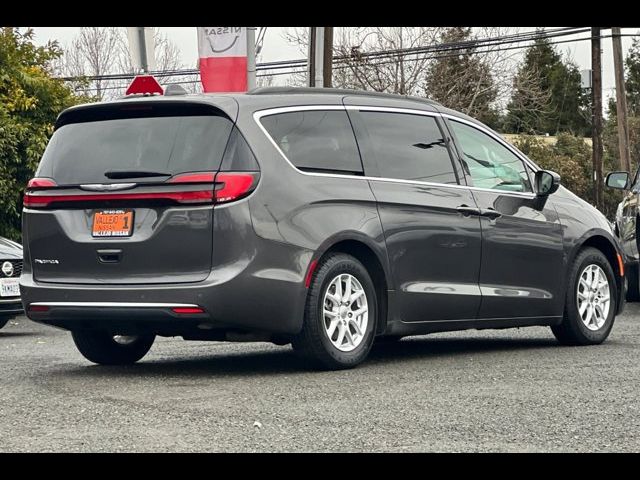 2022 Chrysler Pacifica Touring-L