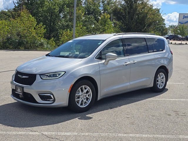 2022 Chrysler Pacifica Touring-L