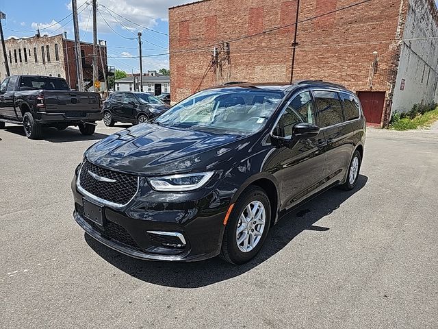 2022 Chrysler Pacifica Touring-L