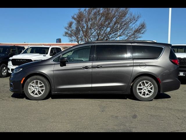 2022 Chrysler Pacifica Touring-L