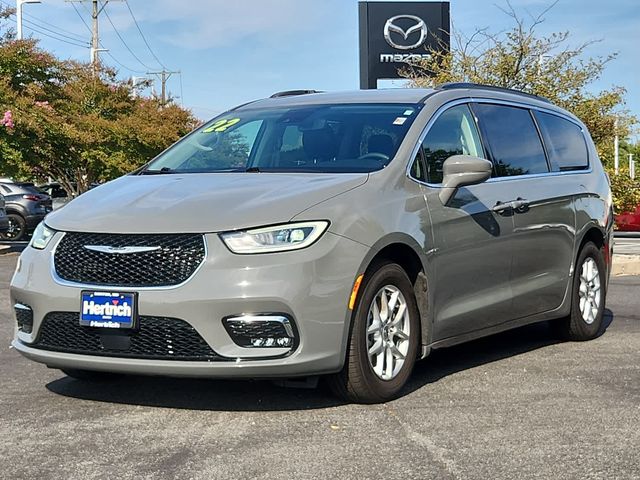 2022 Chrysler Pacifica Touring-L