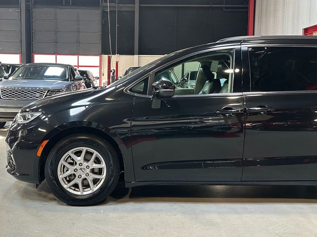 2022 Chrysler Pacifica Touring-L