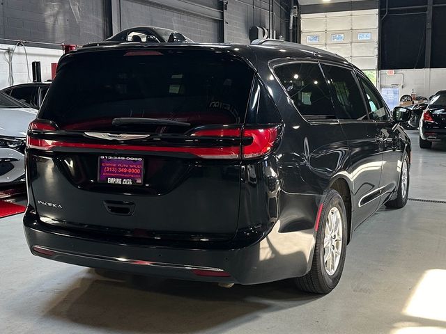 2022 Chrysler Pacifica Touring-L